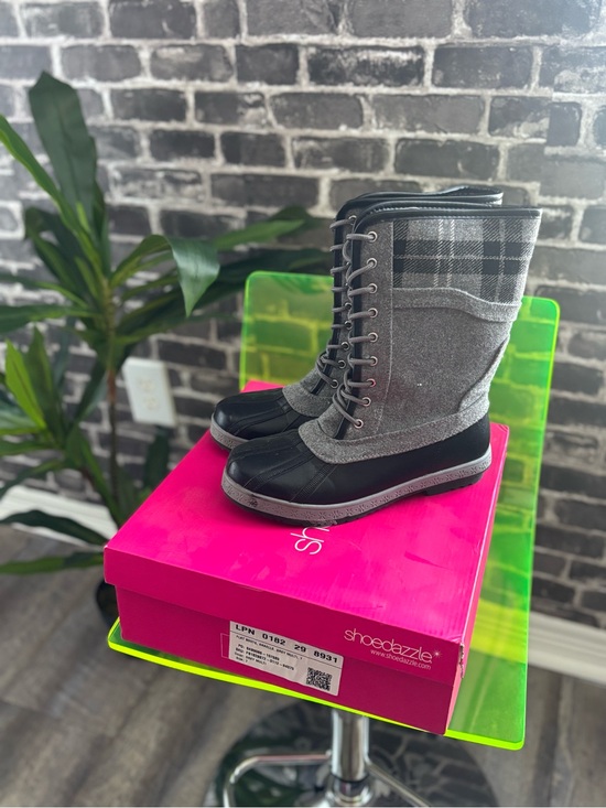 aerie Shoes - aerie Gray Plaid Lace-Up Waterproof Winter Boots